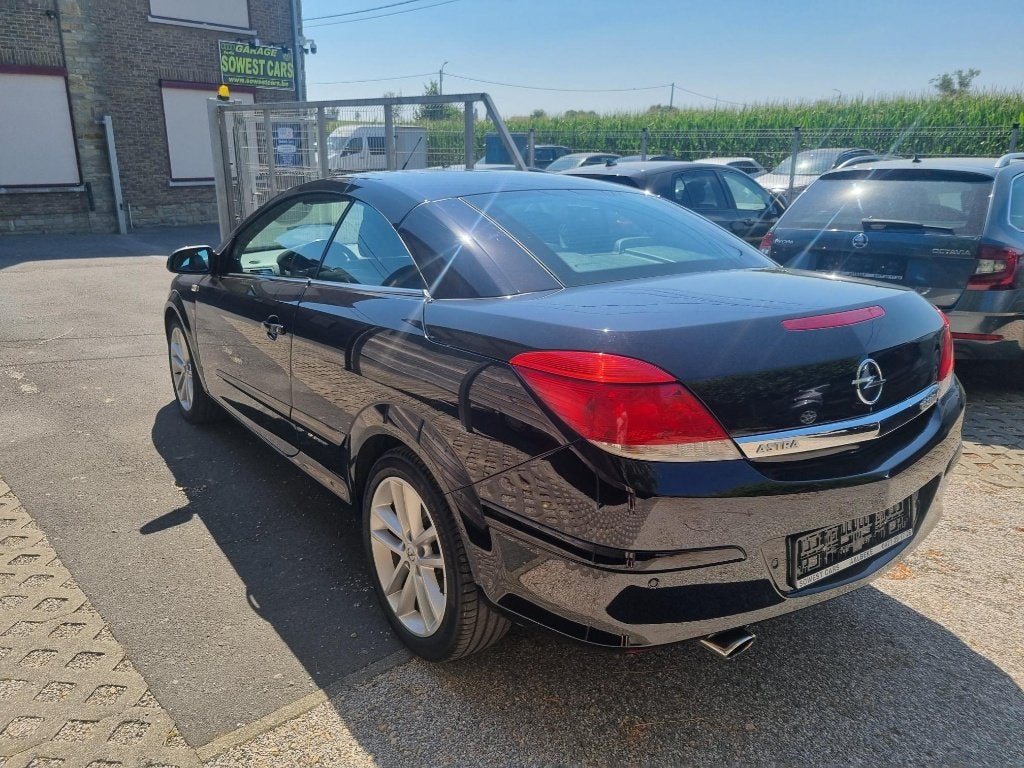 OPEL ASTRA CABRIO, Auto's, Voorwielaandrijving, https://public.car-pass.be/vhr/9c38bd83-5941-4c4b-9a87-e0d0bb20adcf, 110 kW, 4 cilinders