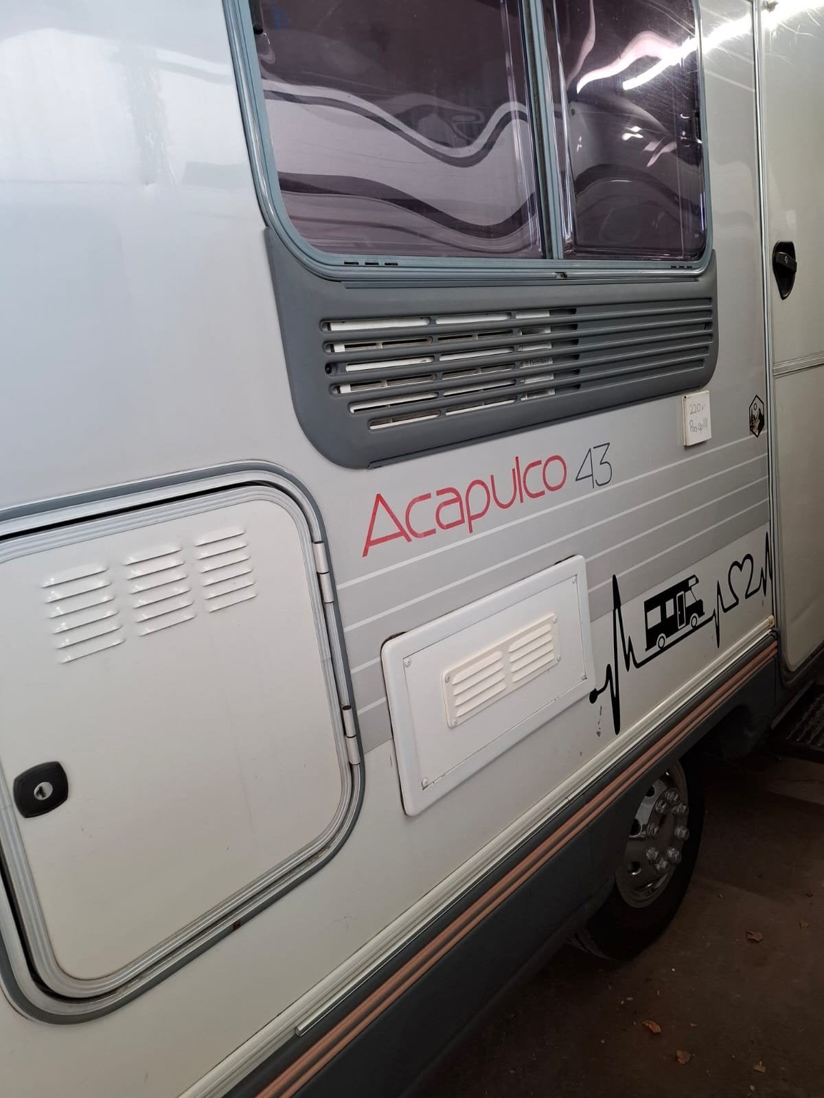 Ford Chausson Acapulco 2.5di 1993, Caravanes & Camping, Camping-cars, Siège de train, Jusqu'à 4, Toilette à cassette, Auvent
