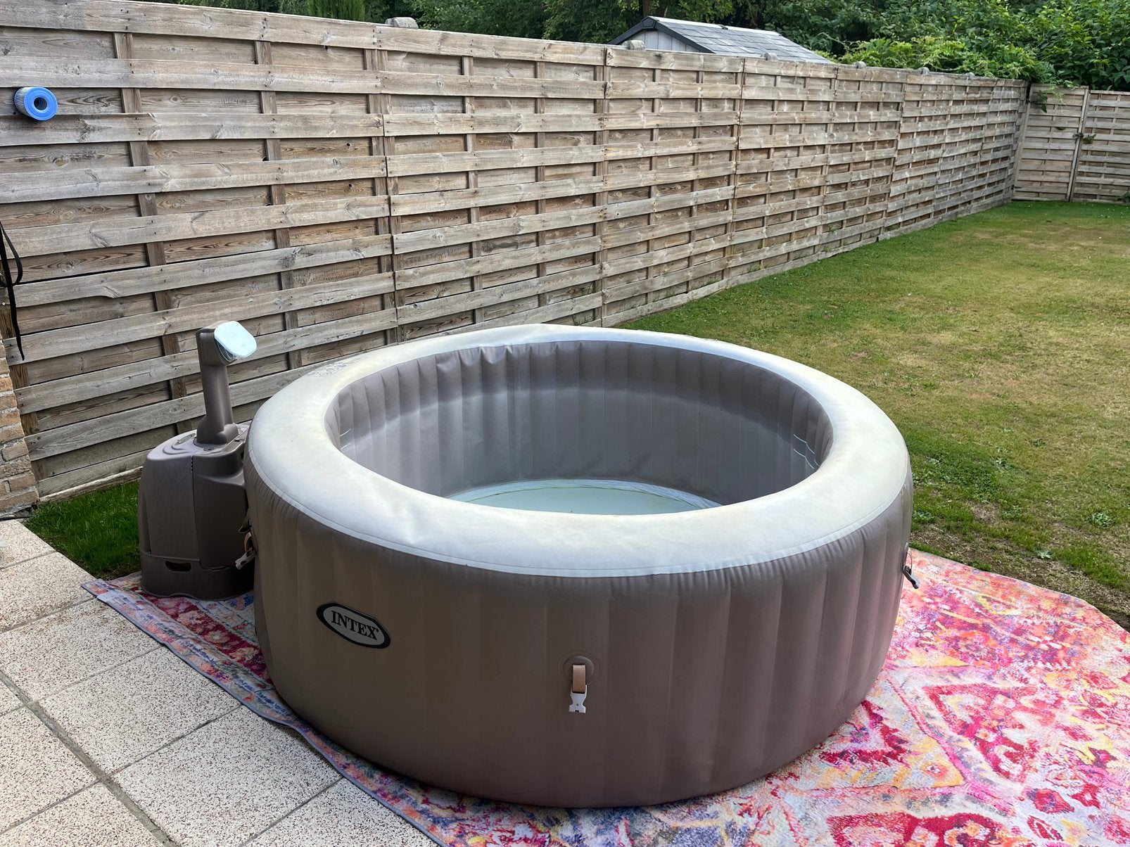 Jacuzzi intex, Enlèvement, Comme neuf