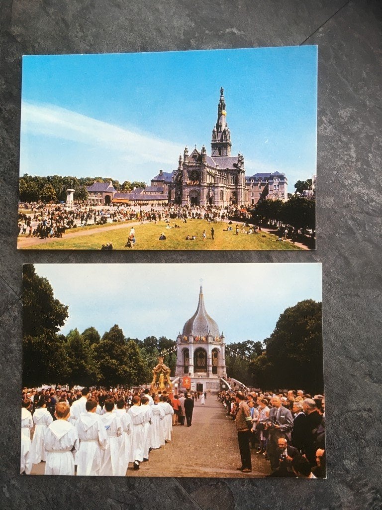 2 postkaarten bedevaart Sainte-Anne d'Auray, Ophalen of Verzenden