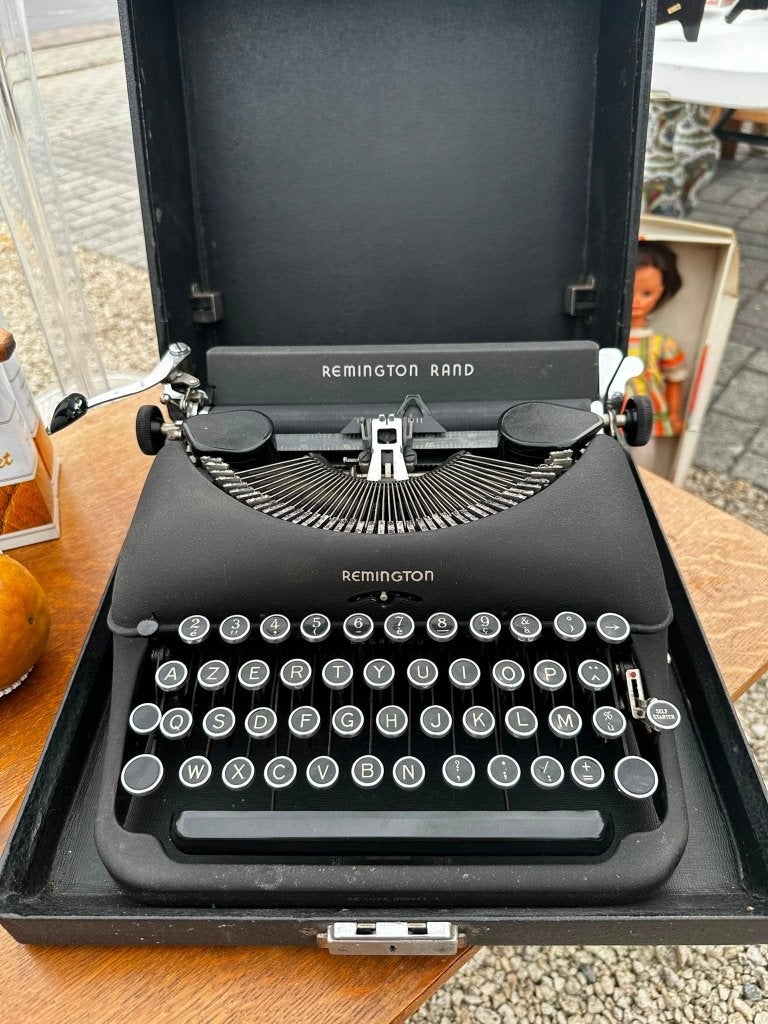 Typmachine, Diversen, Ophalen