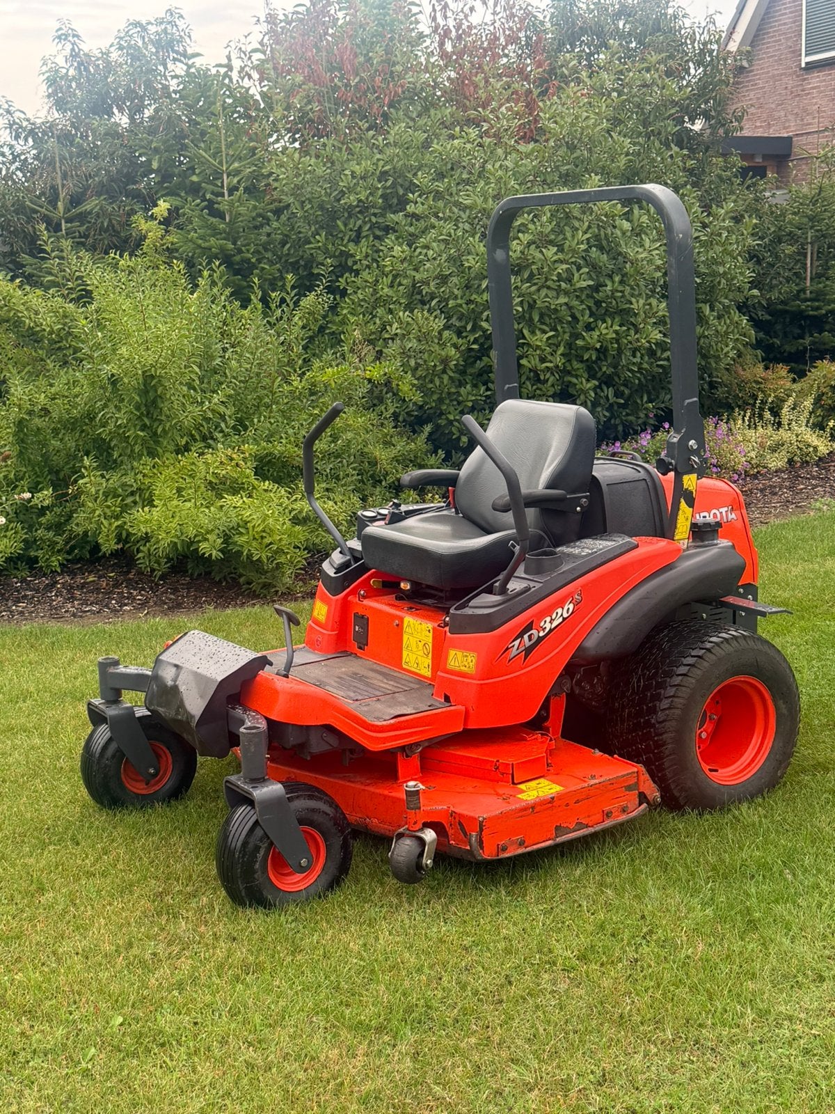 Kubota zd326 zero turn diesel !, Tuin en Terras, Ophalen of Verzenden, Zo goed als nieuw
