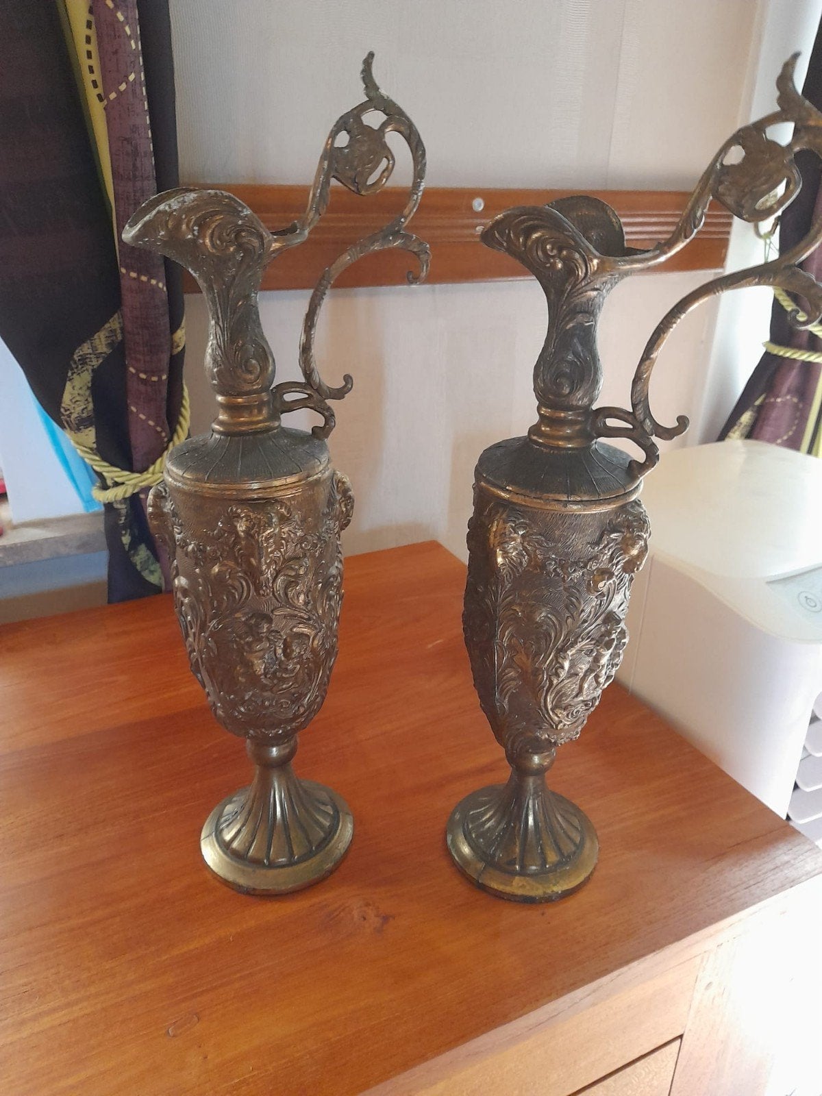 2 vases
Peltra à 90 %, Enlèvement ou Envoi