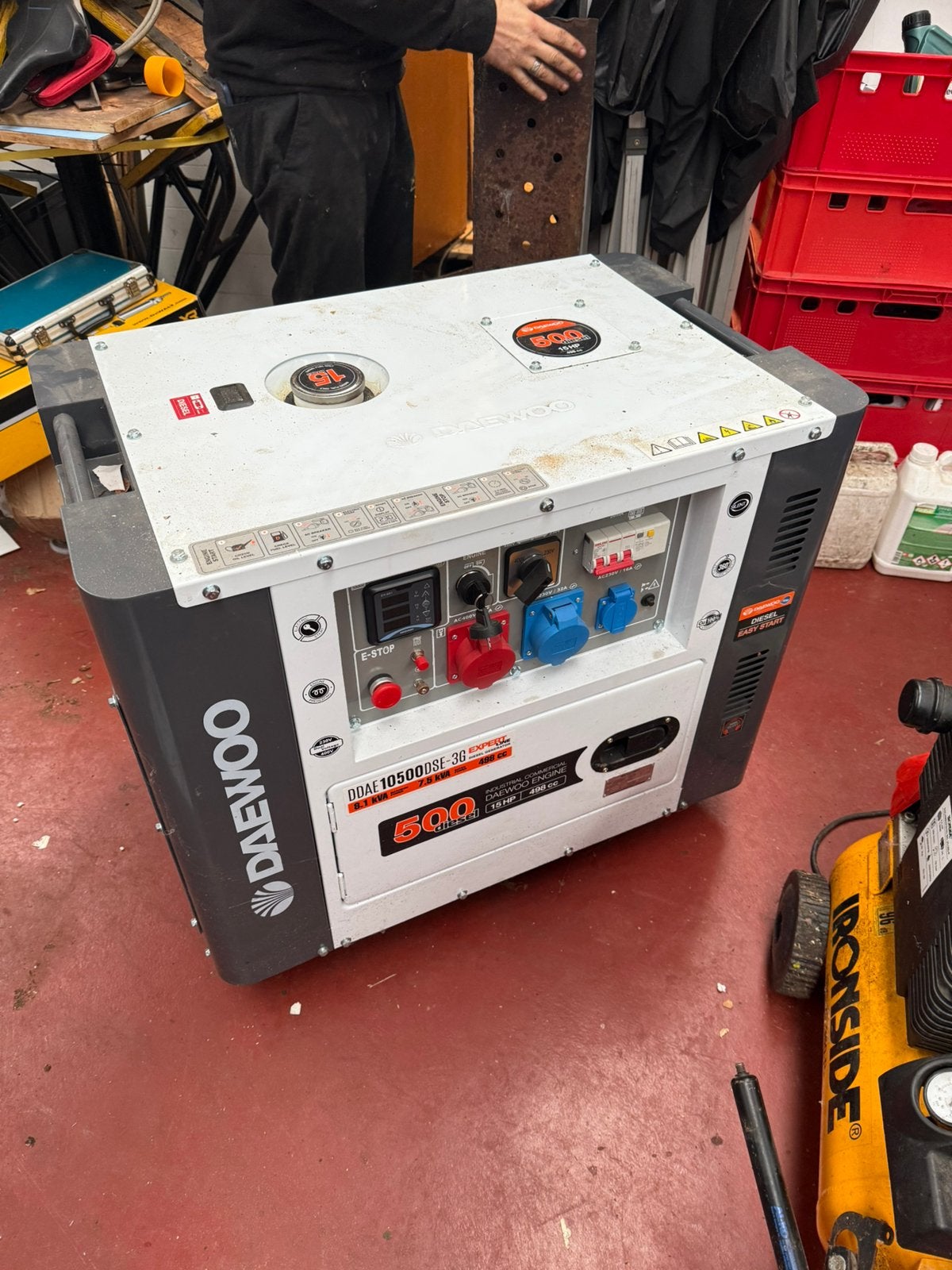 2 dieselgenerators “Daewoo”, Enlèvement, Neuf, Huile diesel