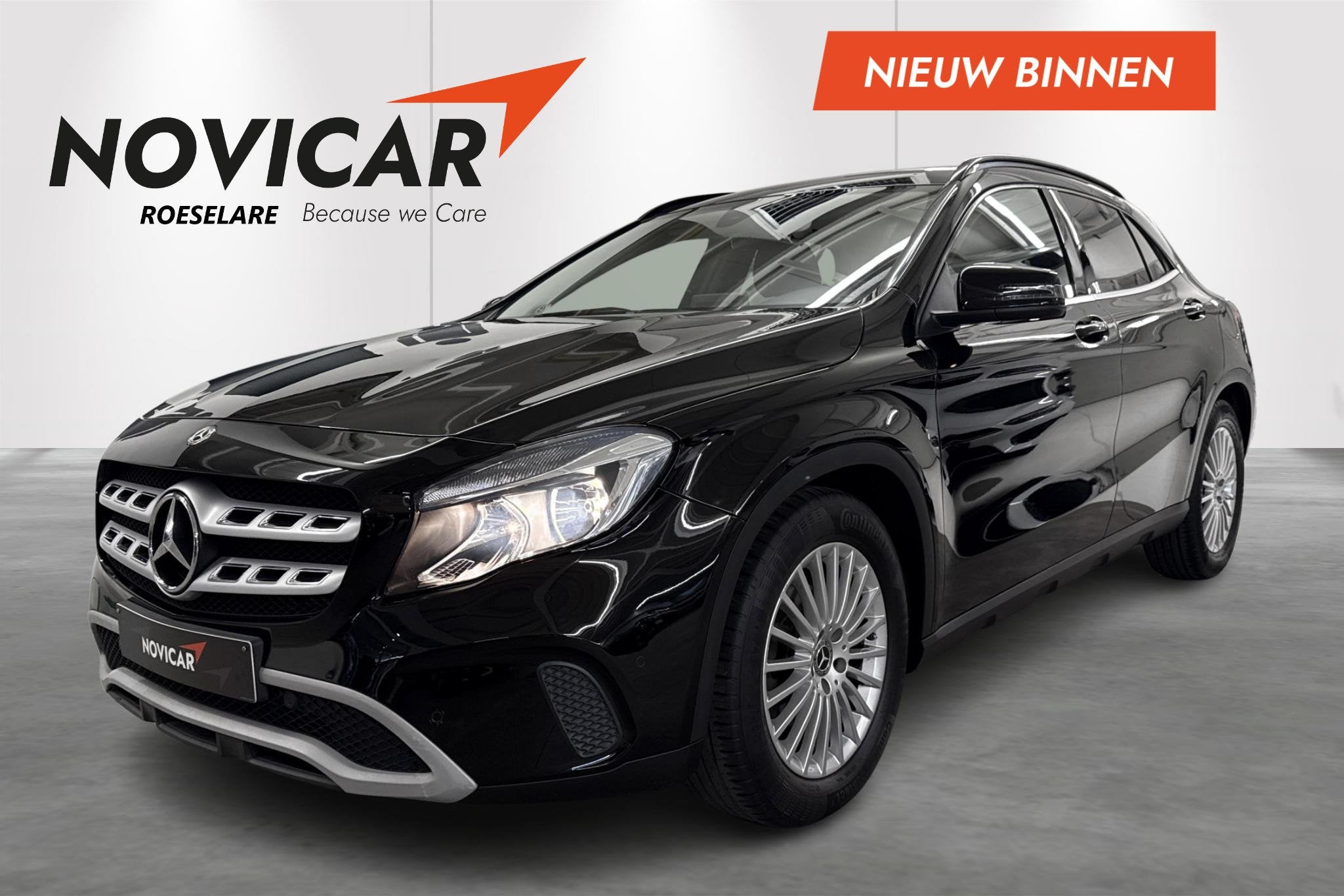 Mercedes-Benz GLA-klasse GLA 180 Business Solution Auto, Gebruikt, 4 cilinders, 1600 cc, Zwart