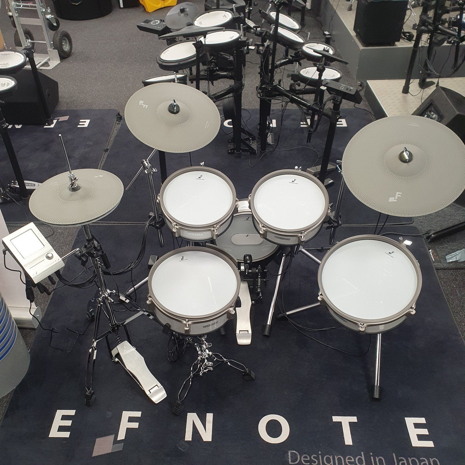 Efnote 3:  tijdelijk aktie met gratis pedaal en hihat stand!, Ophalen of Verzenden