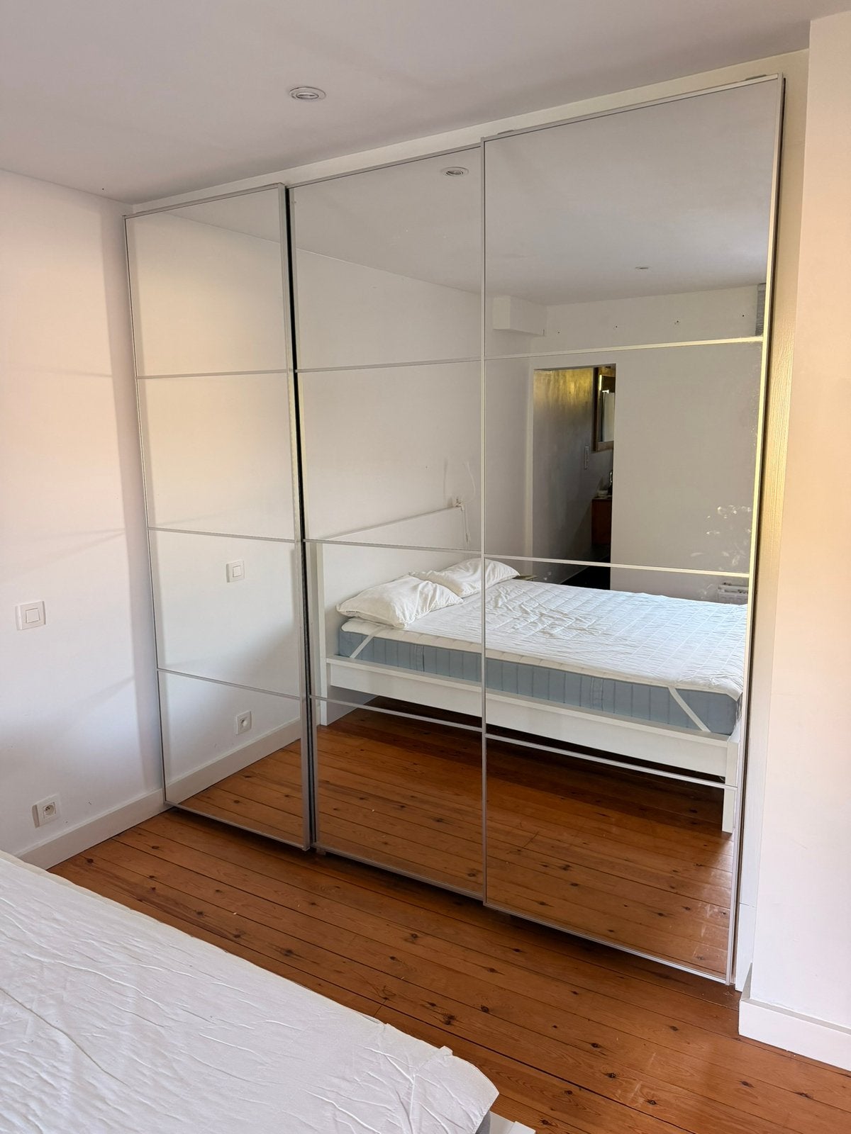 Dressing full equipé 224 largeur x 240 hauteur, 200 cm ou plus, Comme neuf, Enlèvement, 200 cm ou plus
