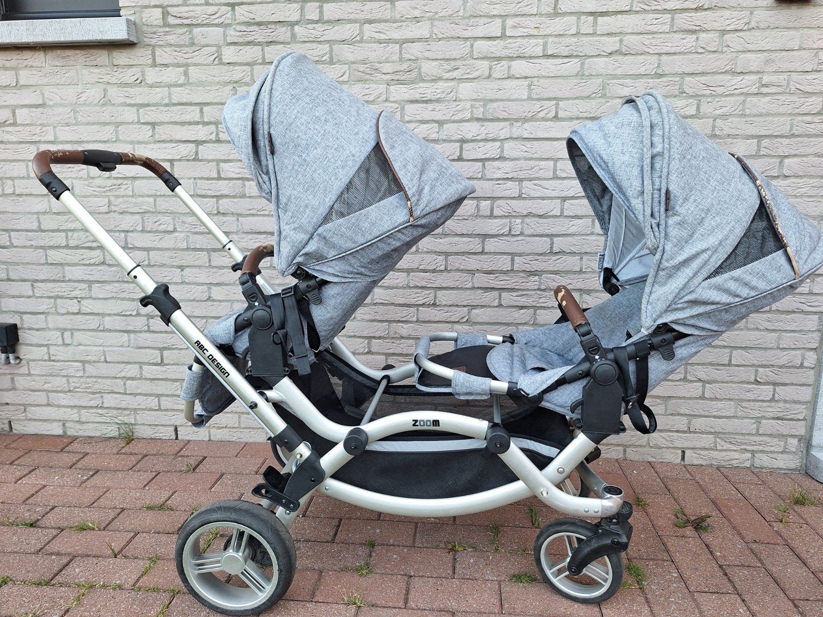 Dubbele grijze buggy van het merk ABC, Kinderen en Baby's, Ophalen, Gebruikt, Overige merken, Duozit