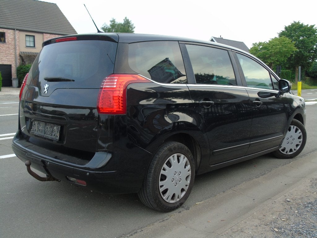 Peugeot 5008 1.6 HDI *2012 *Ohboekje *7 Plaatsen*Navi*EURO 5, Auto's, Voorwielaandrijving, Euro 5, https://public.car-pass.be/vhr/84d3491b-9a58-4190-8dec-93b5dddc7694