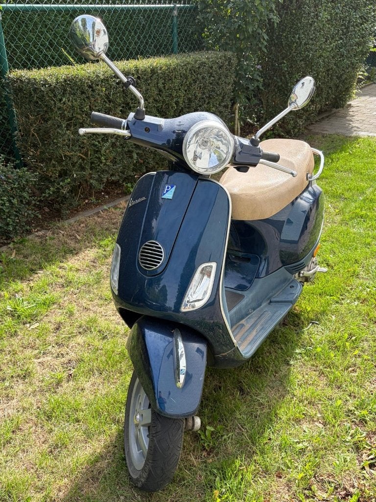 Vespa LX50, Fietsen en Brommers, Ophalen, Gebruikt, Klasse B (45 km/u), Benzine