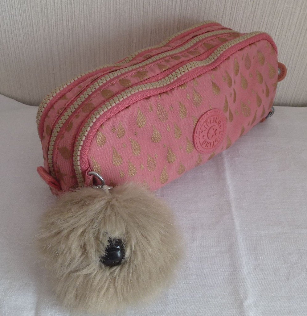 Kipling plumier 3 compartiments + singe boule, Divers, Fournitures scolaires, Utilisé, Enlèvement ou Envoi