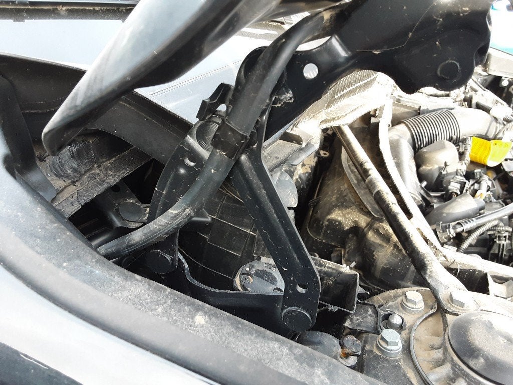 MOTORKAPSCHARNIER RECHTS BMW X2 (F39) (01-2017/10-2023), Gebruikt, BMW