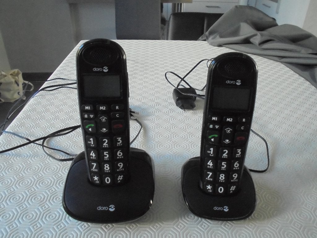DORO duo handsfree vaste telefoon, Ophalen of Verzenden, Zo goed als nieuw, 2 handsets, Stralingsarm