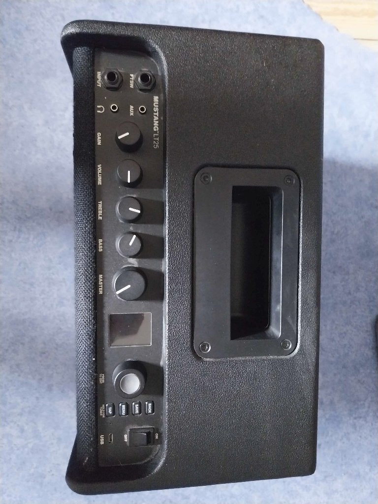 Fender Mustang LT25, Muziek en Instrumenten, Versterkers | Bas en Gitaar, Ophalen of Verzenden, Zo goed als nieuw, Gitaar, Minder dan 50 watt