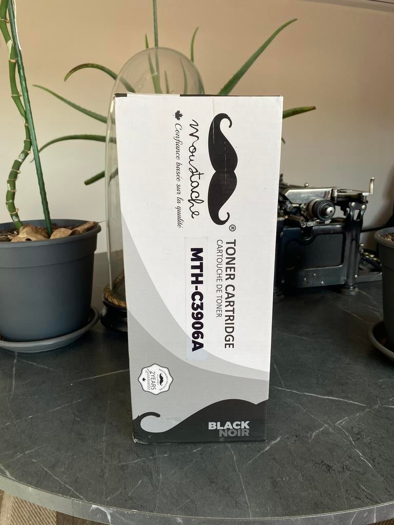 MTH-C3906A Moustache zwarte tonercartridge, Ophalen of Verzenden, Zo goed als nieuw