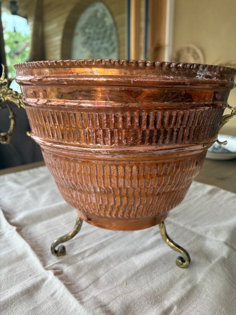 Antieke koperen jardinière / bloempot met leeuwenkoppen, Ophalen of Verzenden, Koper