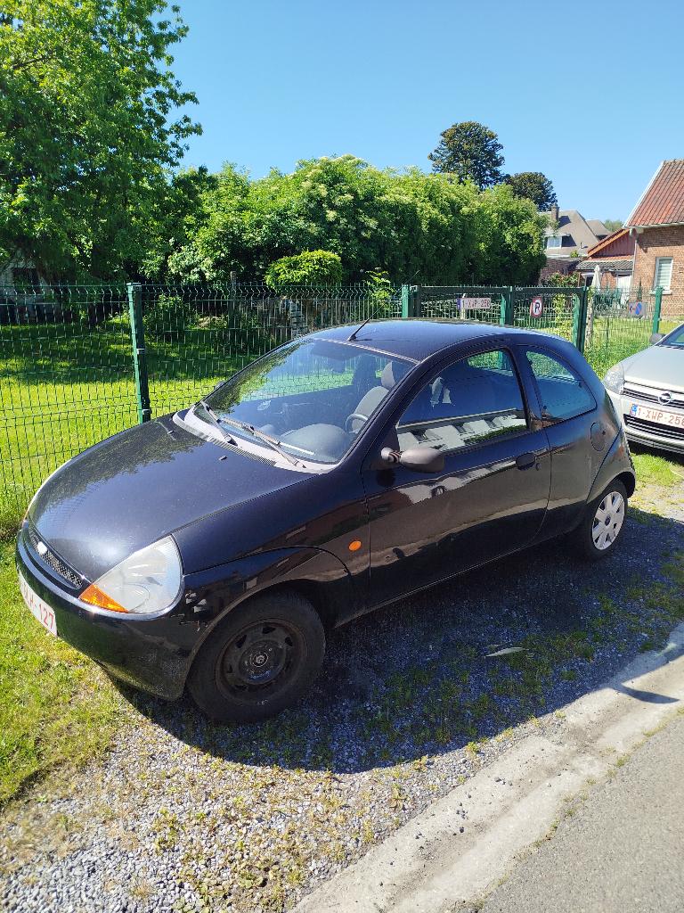 Ford ka noir, Auto's, Ford, Particulier, Ka, Benzine, Euro 4, Berline, 2 deurs, Handgeschakeld, Zwart, Grijs, Stof, Voorwielaandrijving