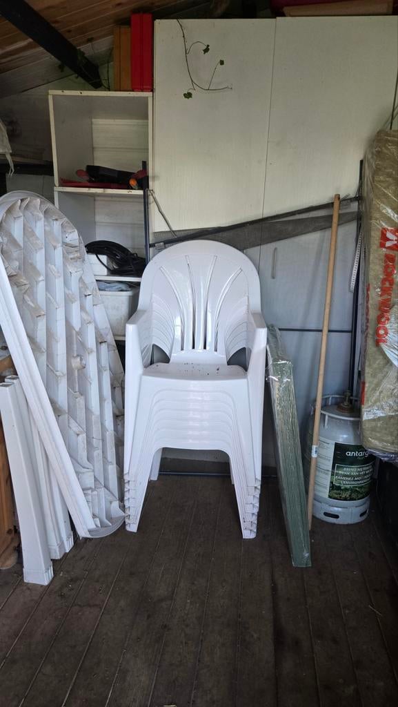 12 witte tuinstoelen, Tuin en Terras, Ophalen