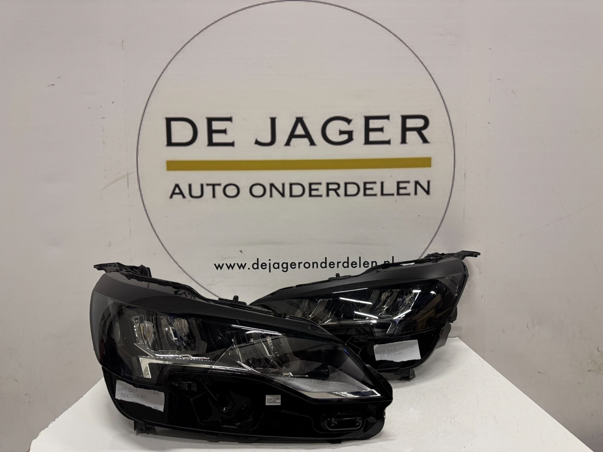 ENSEMBLE DE PHARES LED PEUGEOT 3008 5008 9836230280 98362301, Taurusavenue 1
2132 LS  Hoofddorp, NL, Contact.group@renault.com