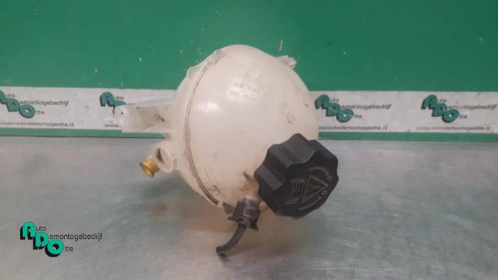 Réservoir d'expansion d'un Citroen Berlingo (Berlingo 08-), -, 3 mois de garantie, Utilisé, -