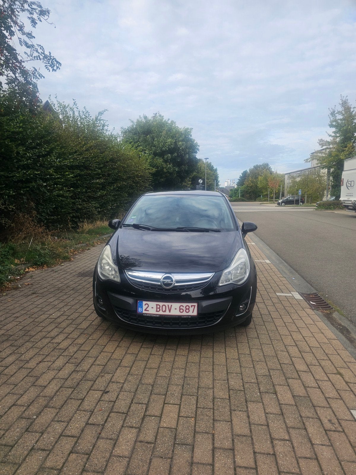 Opel Corsa 1.2 Enjoy 5 Portes 2011 - 146.500 km - CT OK 2028, Autos, Carnet d'entretien, Achat
