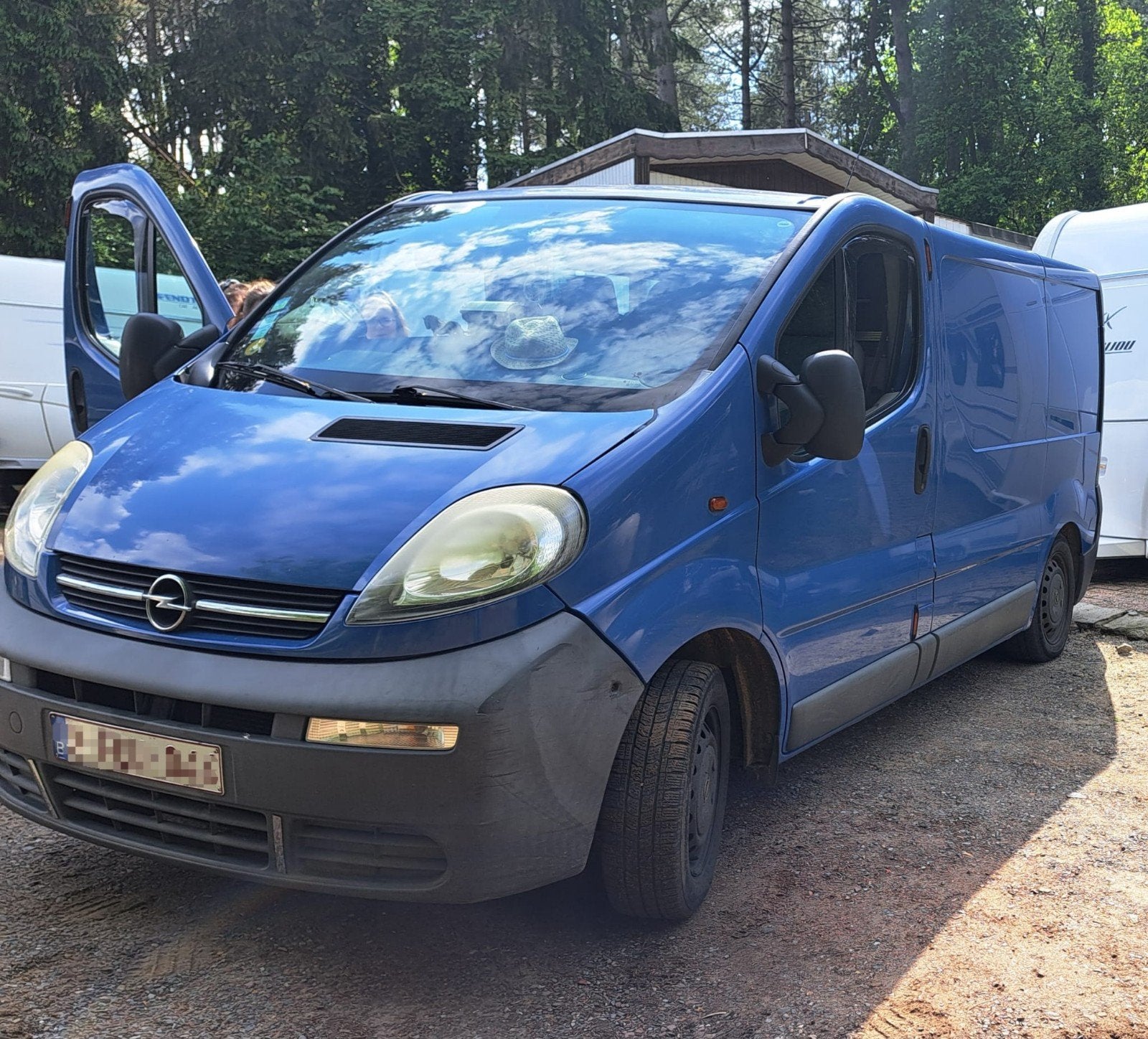 Opel Vivaro Bj 2006, Auto's, Voorwielaandrijving, Stof, Zwart, Blauw