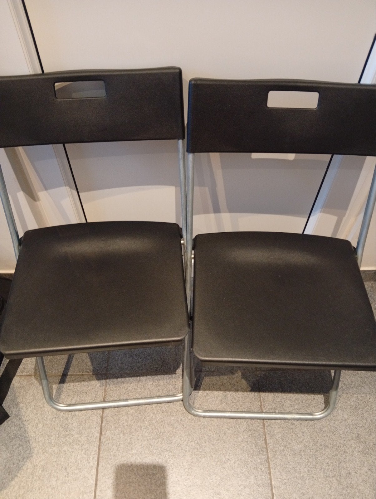 2 chaises, Huis en Inrichting, Stoelen, Ophalen, Kunststof, Twee, Zwart