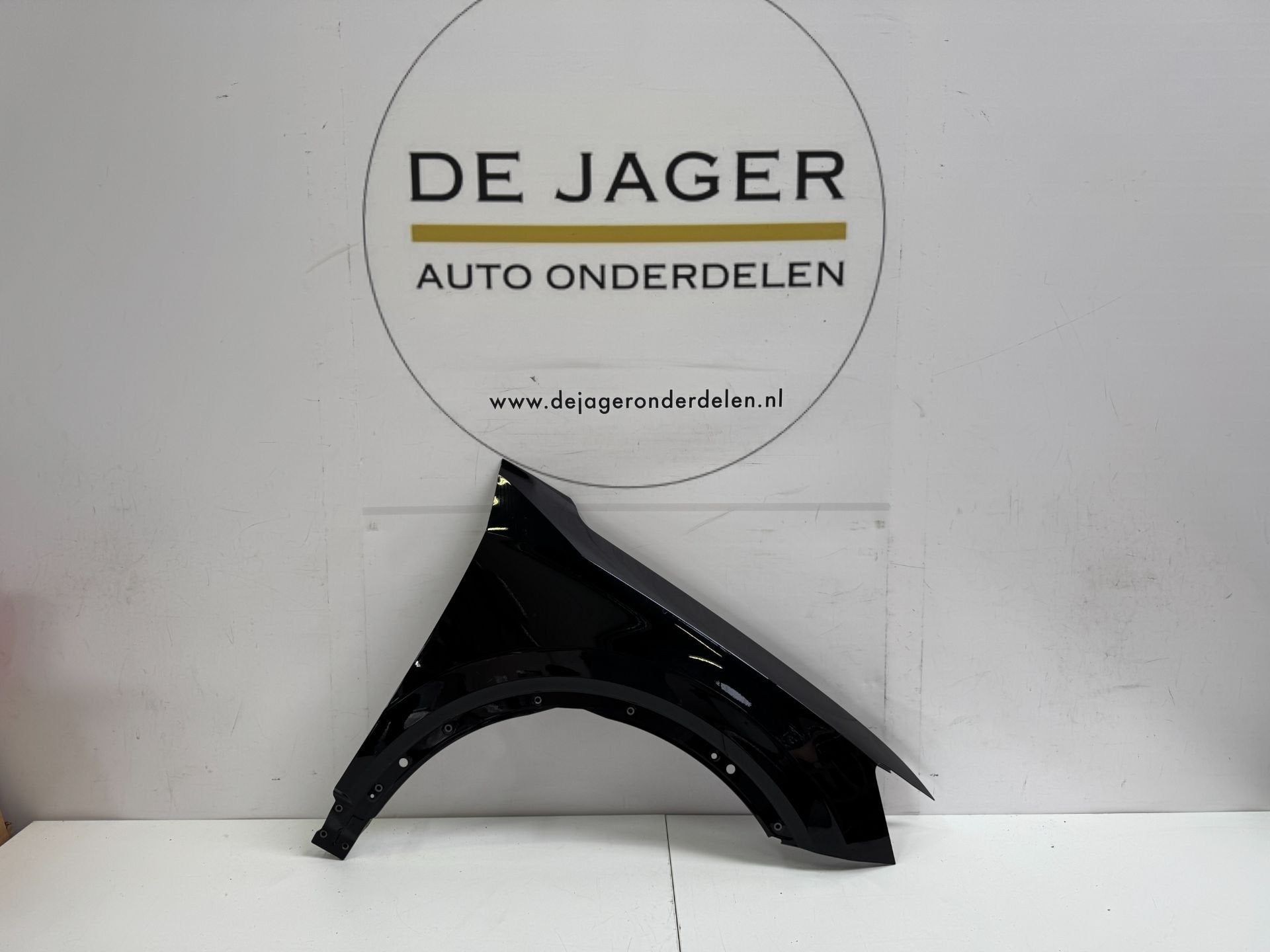 AILE LAT RALE AVANT DROIT AUDI Q2 81A OEM 2016-, AUDI AG, Auto-Union-Strasse 1
85045  Ingolstadt, DE, Audi, Utilisé
