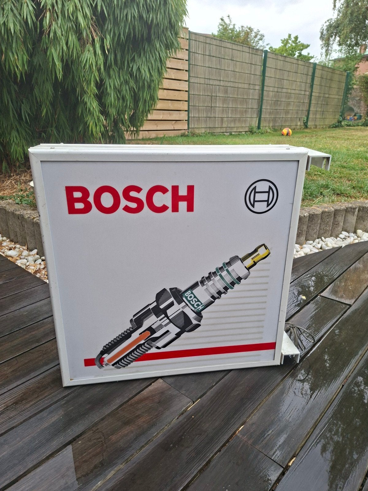 enseigne lumineuse Bosch bougie, Enlèvement