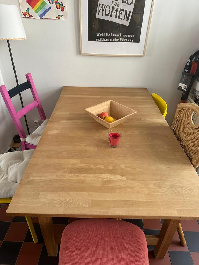 zware hout eettafel van ikea, Huis en Inrichting, Tafels | Eettafels, Ophalen, Gebruikt, 100 tot 150 cm, Vijf personen of meer