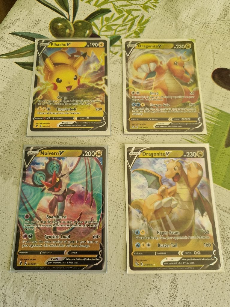 Pokemonkaarten holo en V kaarten, Hobby en Vrije tijd, Verzamelkaartspellen | Pokémon, Verzenden, Nieuw, Meerdere kaarten, Foil
