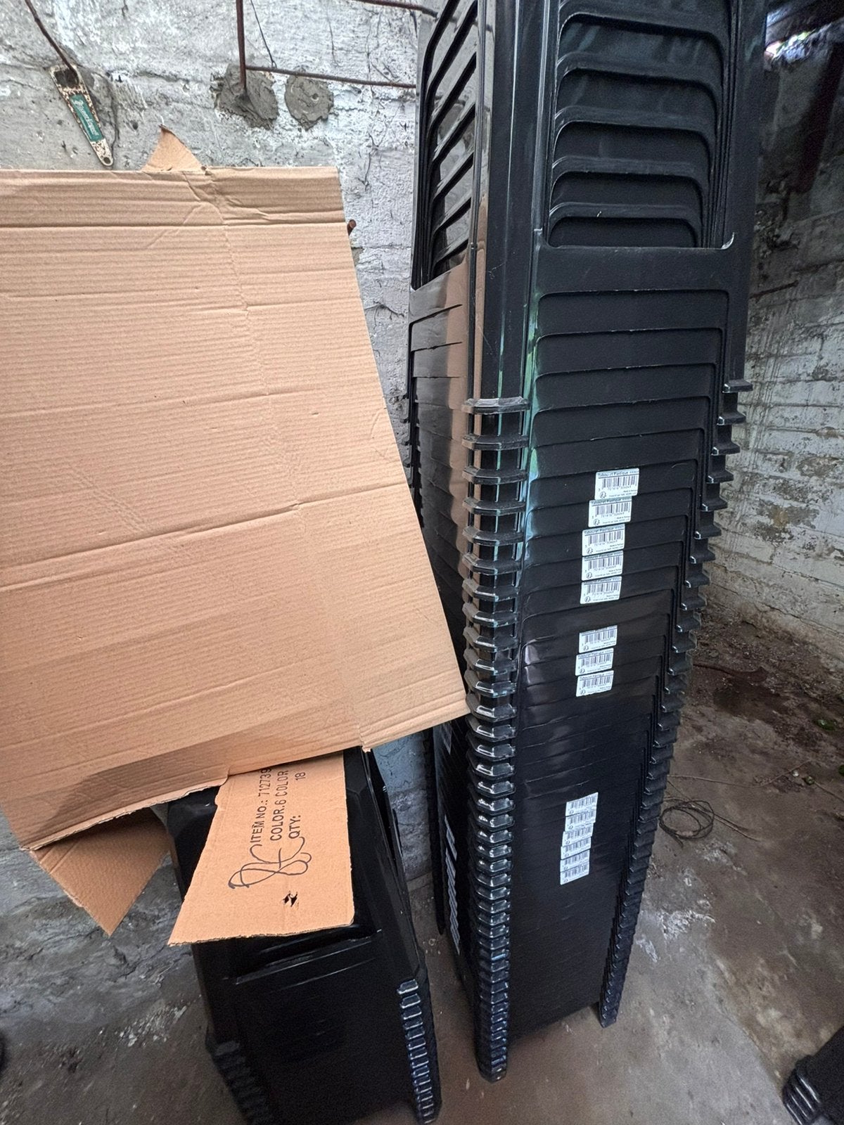 Lot de 72 tabourets, Enlèvement, Comme neuf, Plastique