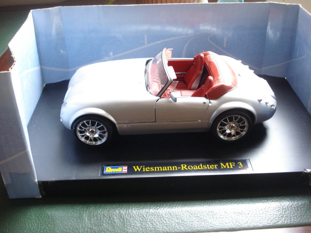 Set: Miniatuurauto, video en cd, cataloog Wiesmann Roadster, Ophalen of Verzenden, Nieuw, Auto, Revell