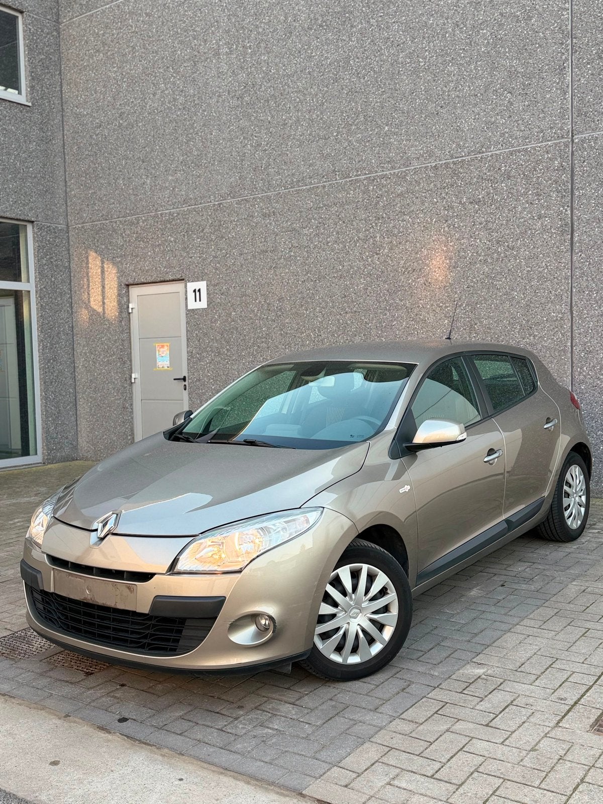 Renault Mégane 02/2010-1.6 dans 103 000 km, Autos, Renault, Achat, Beige, Boîte manuelle, Beige