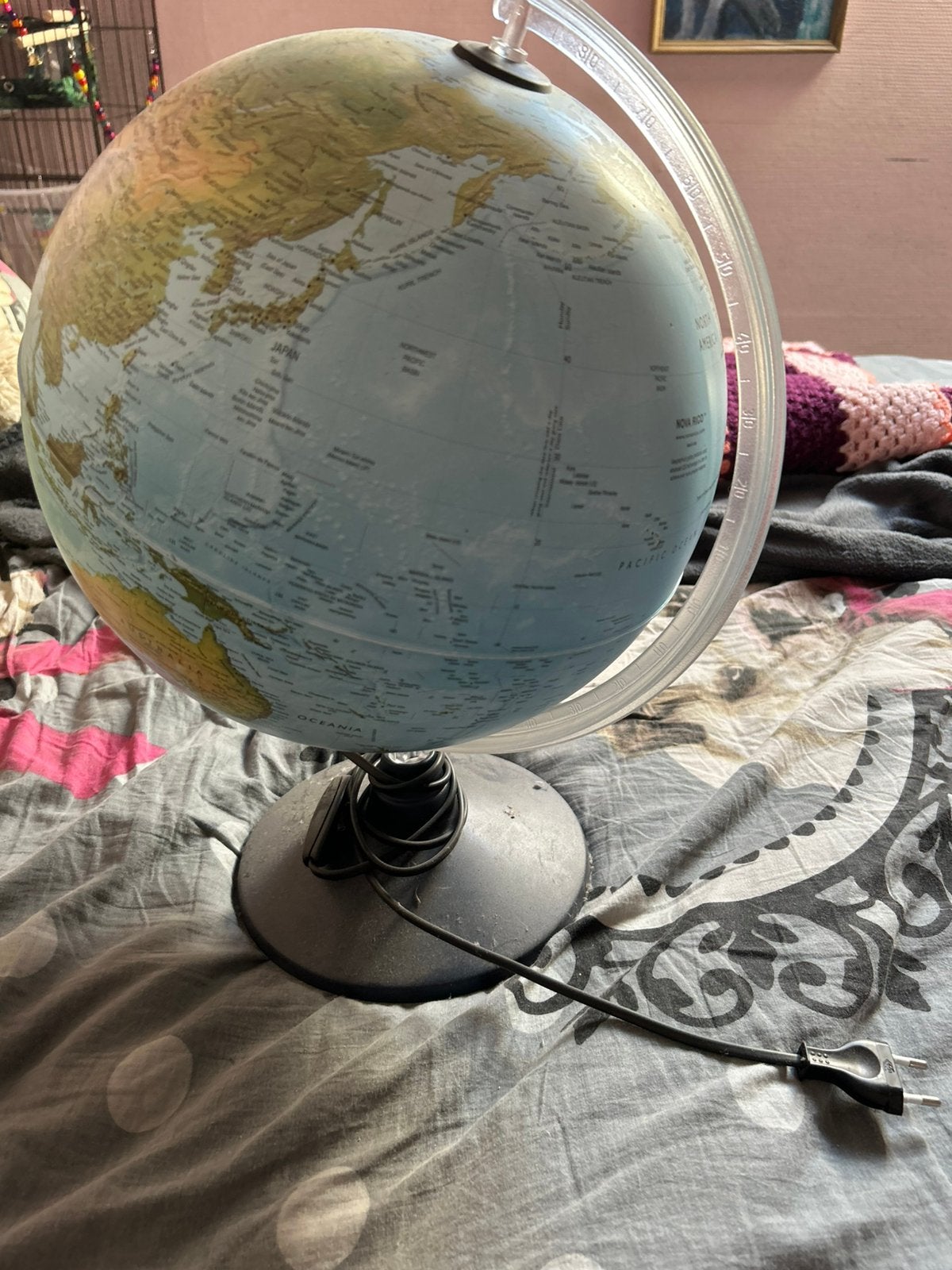 Wereldbol met licht te koop, Ophalen, Zo goed als nieuw