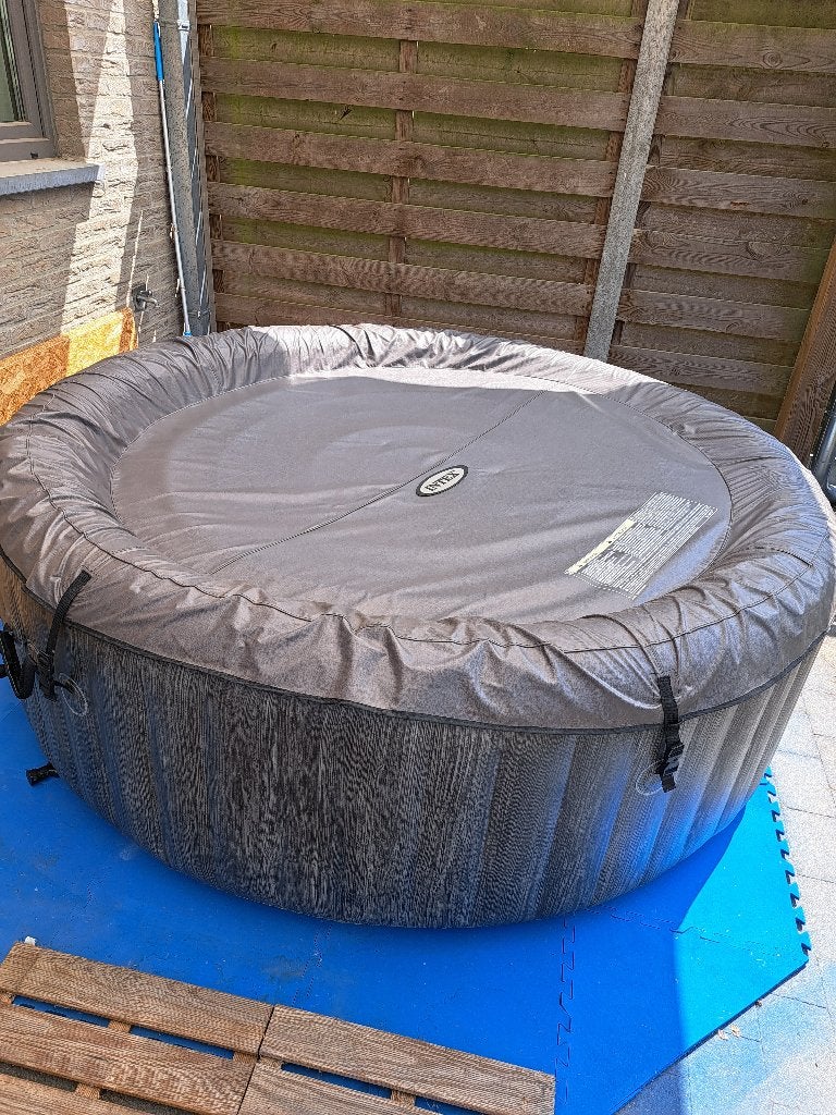 Opblaasbare jacuzzi, Tuin en Terras, Ophalen, Zo goed als nieuw