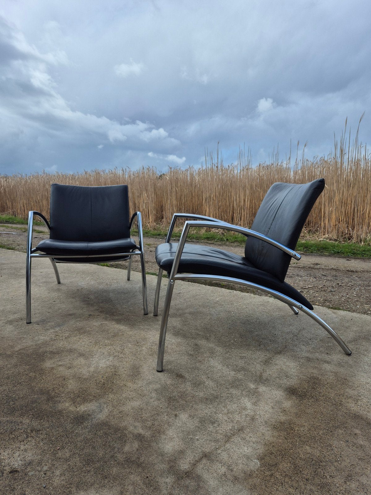 Set 2 vintage Kebe Sit stoel zwart leer tubular chroom, Huis en Inrichting, Fauteuils, Leer, Ophalen
