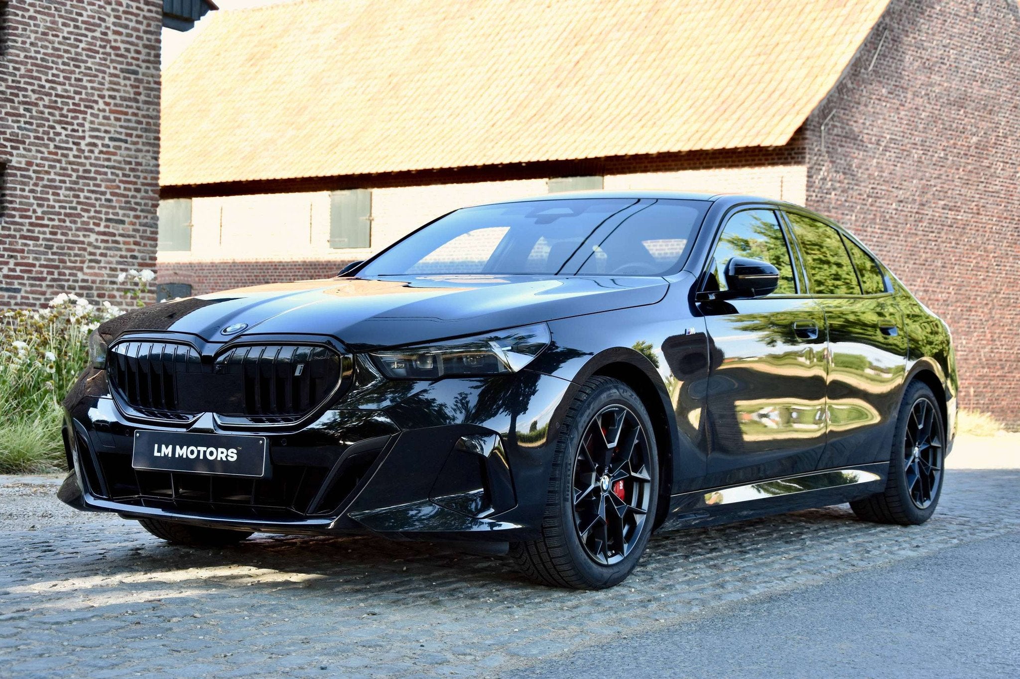 BMW i5 i5 83.9 kW eDrive40 *M Sport PRO * HUD *, Autos, 4 portes, Entreprise, Noir, I5