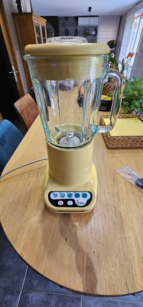 KITCHEN AID blender