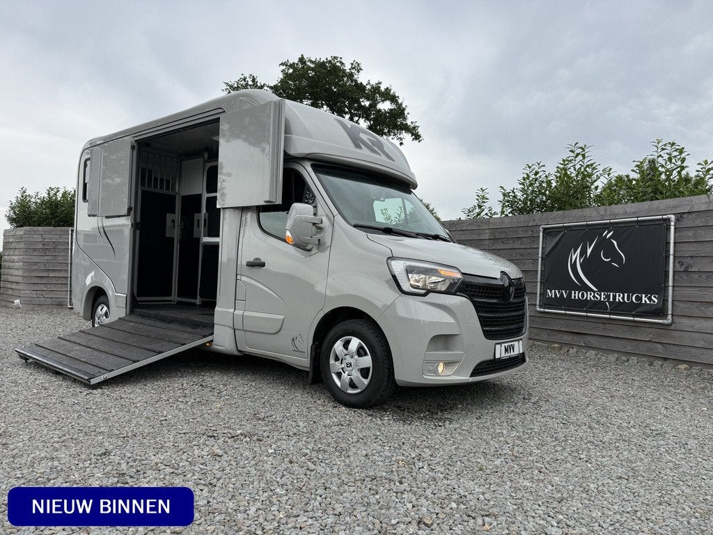 Renault Master | HORSETRUCK | KRISMAR STALLION 3XL | 2022 DE, Dieren en Toebehoren, Weduwestraat 12
4884MV  WERNHOUT, NL, Paardenwagentje NL | MVV HORSETRUCKS