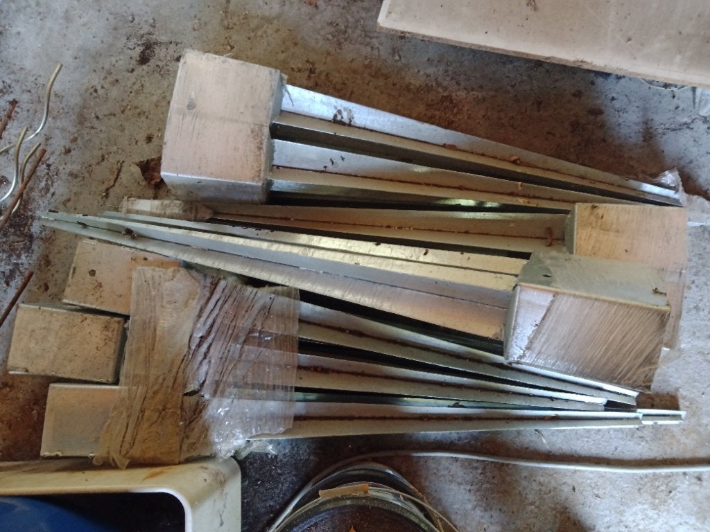 Paalhouder met punt, Doe-het-zelf en Bouw, Ophalen, Nieuw, 250 mm of meer, Overige typen