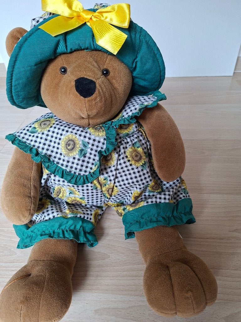 Knuffelbeertje fleurig gekleed, Enfants & Bébés, Jouets | Peluches, Enlèvement ou Envoi