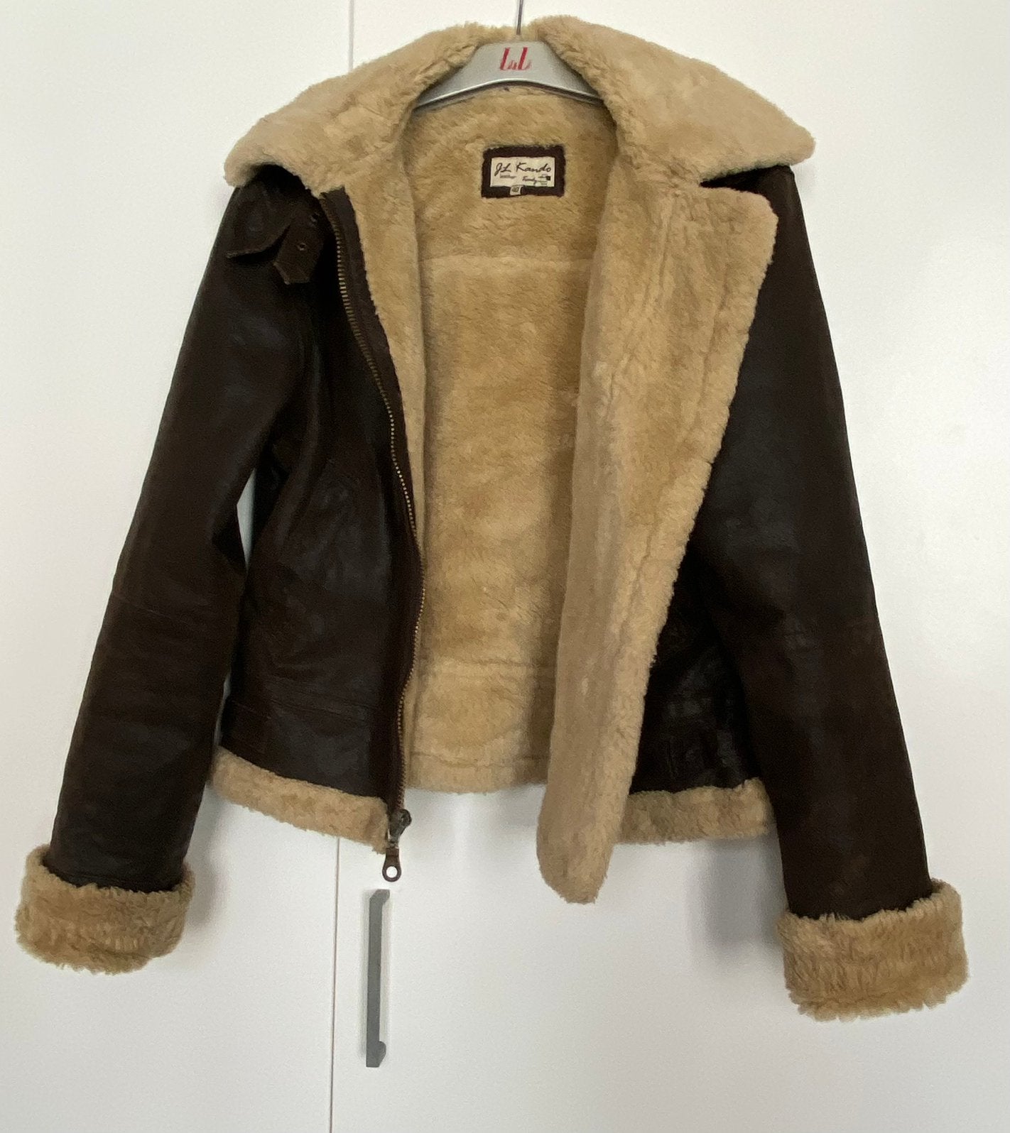 Blouson Aviateur en cuir T40, prix : 20€, Vêtements | Hommes, Enlèvement ou Envoi, Comme neuf