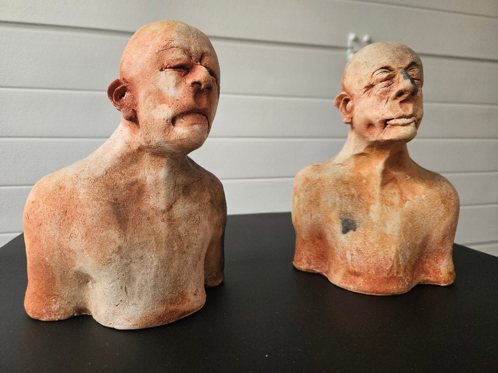 2 prachtige werken van Frank Vanhooren met certificaat !!!, Ophalen of Verzenden, 20 - 50 cm, Steen of Keramiek, Man
