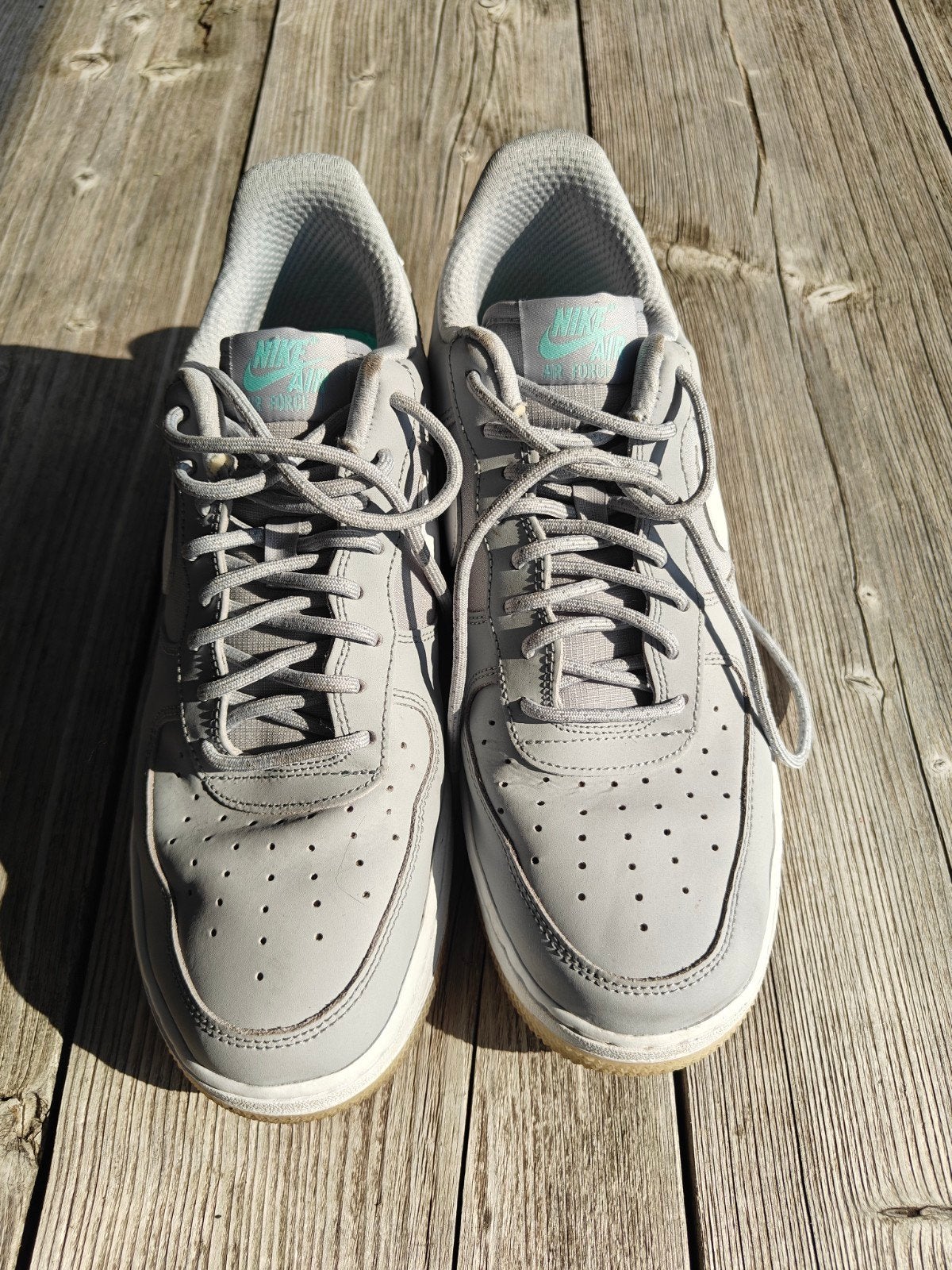 Nike Air Force 1 – Maat 43 – Lichtgrijs, Enlèvement ou Envoi, Autres couleurs, Comme neuf, Nike air Force