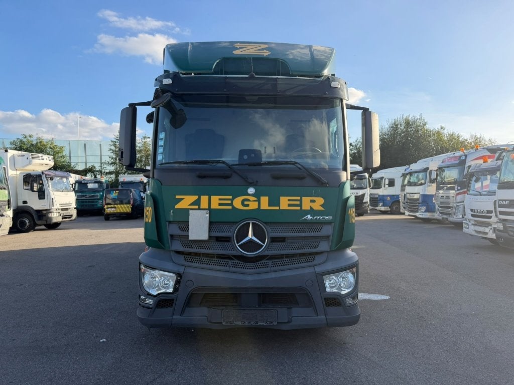 Mercedes Antos 963-0-A(Stock ID 38106) — 2