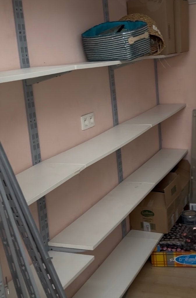 profilés de maintient pour stock avec étagères, Enlèvement