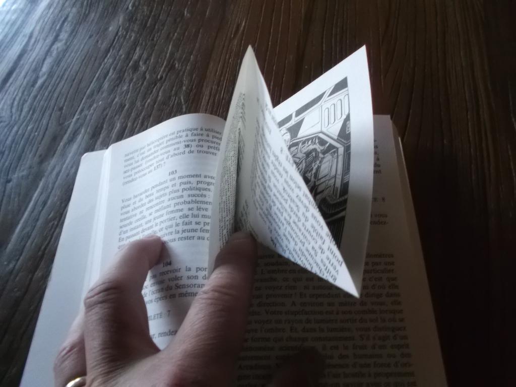 CURIOSITE livre dont vous êtes le héros LDVELH, Enlèvement ou Envoi, Utilisé