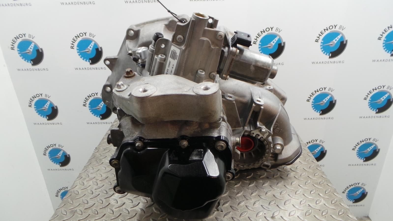 OPEL CORSA TRANSMISSIE / VERSNELLINGSBAK 2014, Ophalen of Verzenden, Gebruikt, Stiba lid