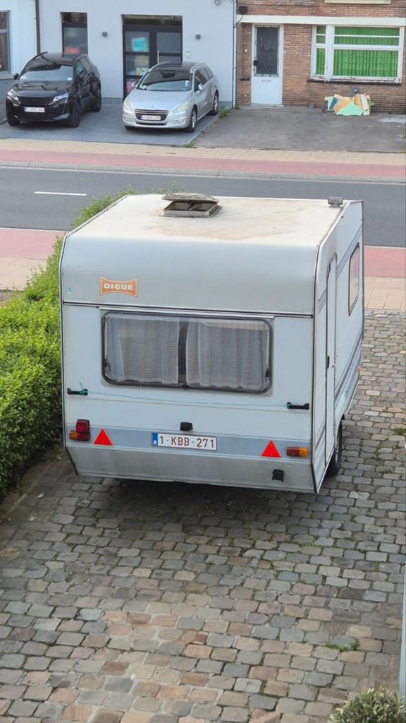 Caravan Digue Ibis 346D / grote voortent / grote zijtent, Bedrijf, 500 - 750 kg, Gascomfoor